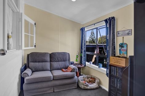 Photo of property in 3 Victoria Street, Hawera, 4610