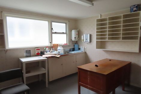 Photo of property in 58 Mclean Street, Woodville, 4920