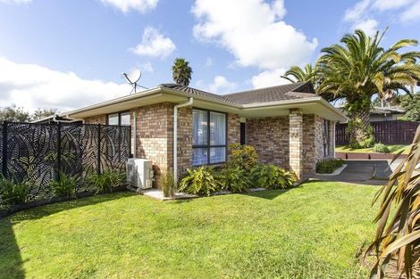 Photo of property in 59 Cabeleigh Drive, Helensville, 0800