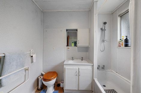 Photo of property in 7a Waterloo Place, Westown, New Plymouth, 4310