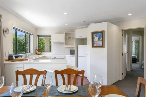 Photo of property in 30 Fairview Terrace, Waipahihi, Taupo, 3330