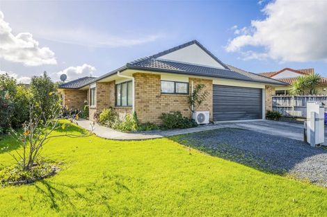 Photo of property in 14 Milson Drive, Papakura, 2110