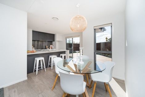 Photo of property in 2 Seddon Street, Takaro, Palmerston North, 4412