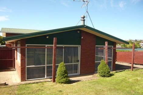 Photo of property in 1 Kenilworth Place, Dinsdale, Hamilton, 3204