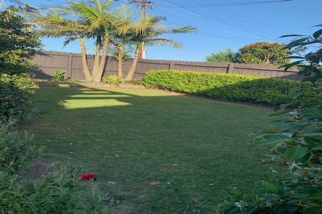 Photo of property in 2/28 Bleakhouse Road, Howick, Auckland, 2014