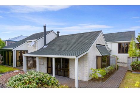 Photo of property in 20 Kurupae Road, Hilltop, Taupo, 3330