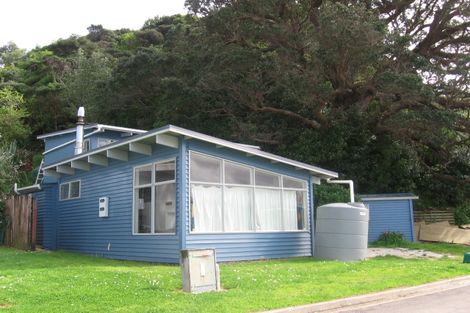 Photo of property in 135 Woodroffe Road, Wyuna Bay, Coromandel, 3581