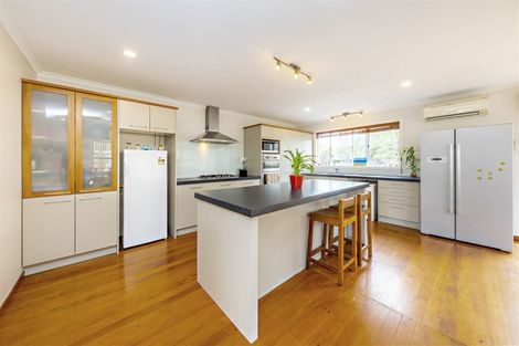 Photo of property in 7 Beldon Place, Pakuranga Heights, Auckland, 2010