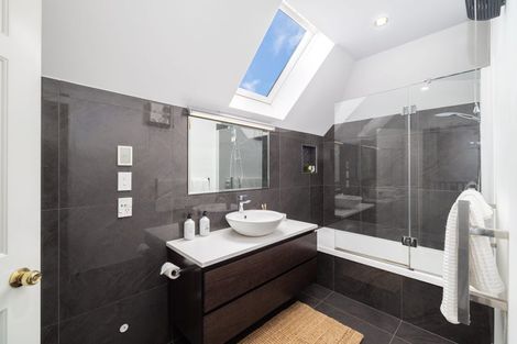 Photo of property in 88 Lake Terrace Road, Burwood, Christchurch, 8061