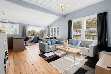 Photo of property in 1a Mahana Road, St Andrews, Hamilton, 3200