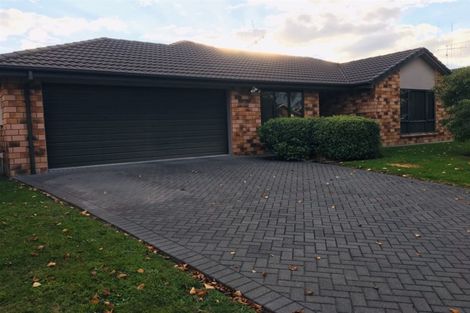 Photo of property in 32 Wiltshire Drive, Huntington, Hamilton, 3210