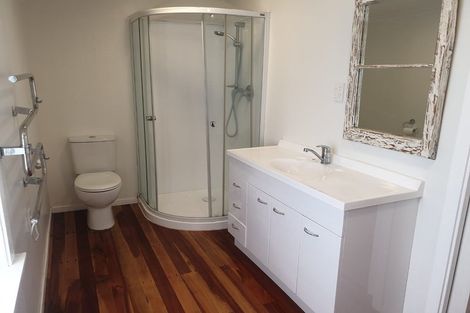 Photo of property in 41-41a Carthew Street, Okato, 4335