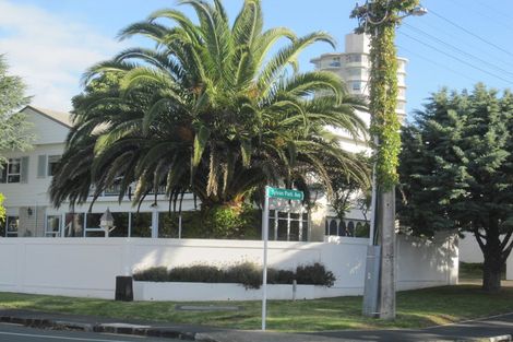 Photo of property in 2 Sylvan Park Avenue, Milford, Auckland, 0620