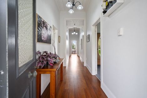 Photo of property in 37 Grey Street, Marton, 4710