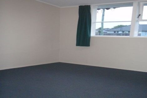 Photo of property in 11 Virgil Place, Northcote, Christchurch, 8052
