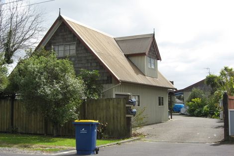 Photo of property in 44 The Terrace, Herald Island, Auckland, 0618