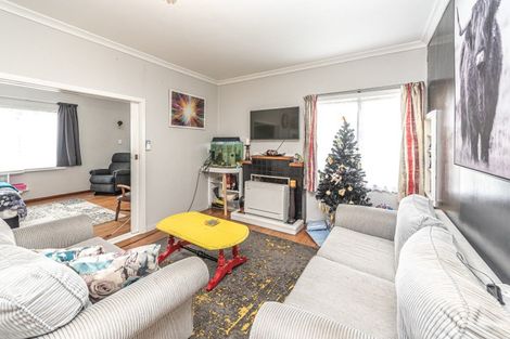 Photo of property in 16 Field Street, Aramoho, Whanganui, 4500