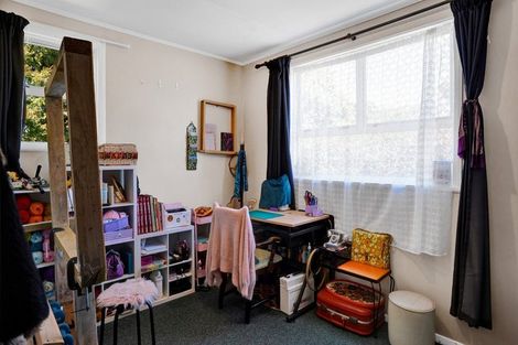 Photo of property in 33 Woodleigh Street, Frankleigh Park, New Plymouth, 4310