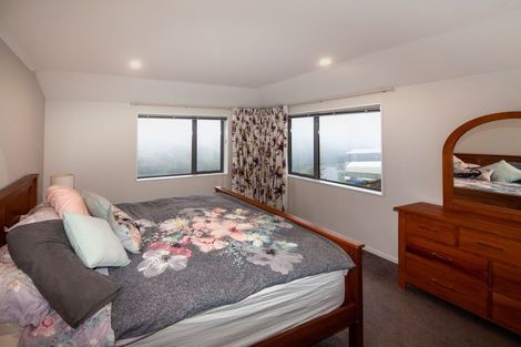 Photo of property in 227 Mark Avenue, Grenada Village, Wellington, 6037