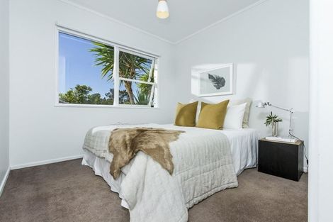 Photo of property in 20 Lynden Avenue, Hillcrest, Auckland, 0627