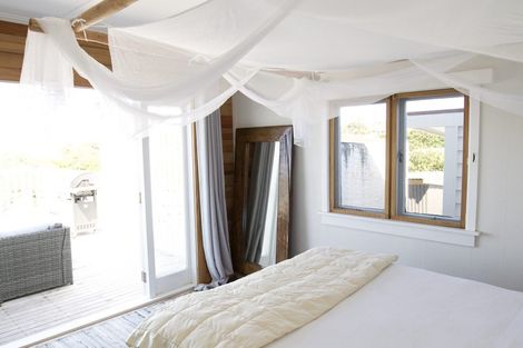 Photo of property in 9 Sea View Road, Leigh, Warkworth, 0985