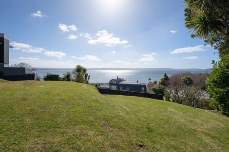 Photo of property in 26 Tupara Crescent, Kawaha Point, Rotorua, 3010