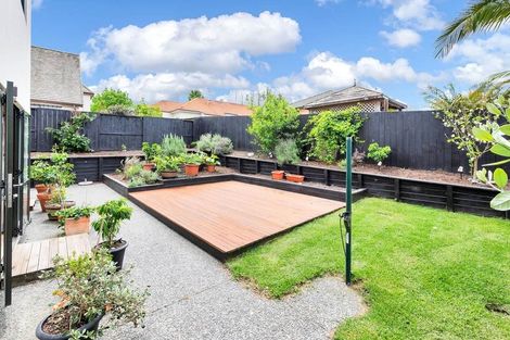 Photo of property in 1/4 Buncrana Place, Pinehill, Auckland, 0632