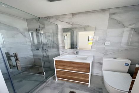 Photo of property in 41b Crestview Rise, Papakura, 2110