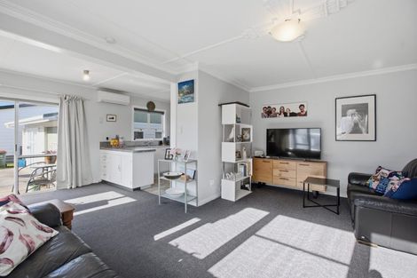Photo of property in 1/5 Rainsford Street, Moturoa, New Plymouth, 4310