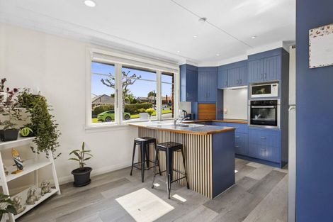 Photo of property in 1 Centennial Avenue, Helensburgh, Dunedin, 9010