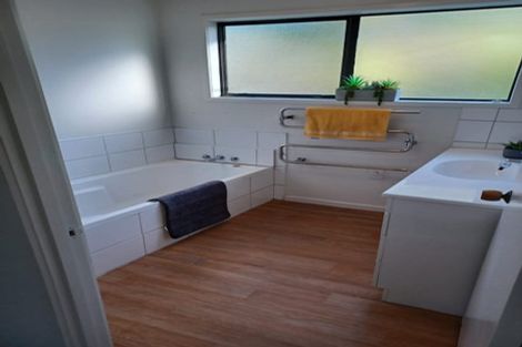 Photo of property in 45 Gatman Street, Birkdale, Auckland, 0626