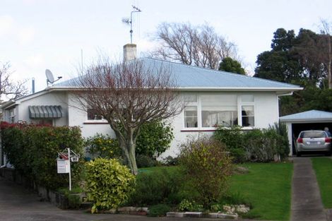Photo of property in 16 Burfield Place, Awapuni, Palmerston North, 4412