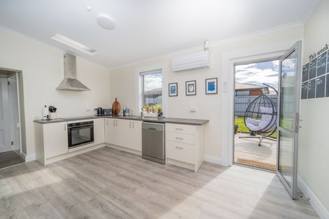 Photo of property in 22 Clutha Street, Alexandra, 9320