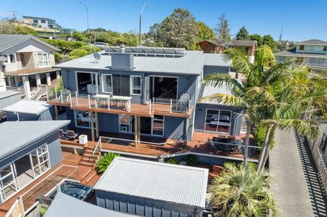 Photo of property in 282 Glamorgan Drive, Northcross, Auckland, 0630