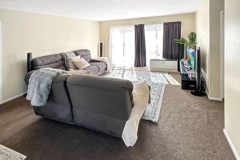 Photo of property in 60 Trevor Hosken Drive, Wiri, Auckland, 2104