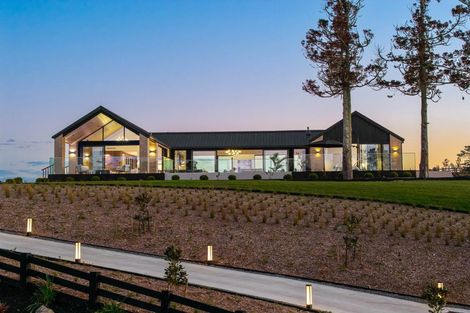 Photo of property in 70 Joseph Dunstan Drive, Taupaki, 0782