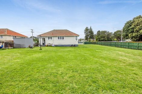 Photo of property in 179 Egmont Street, Patea, 4520