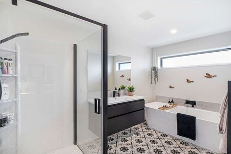 Photo of property in 13 Angus Place, Rangiora, 7400