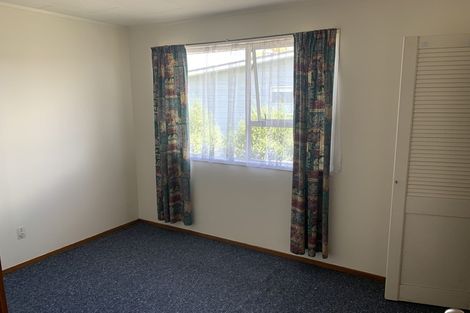 Photo of property in 22 Penfold Place, Henderson, Auckland, 0610