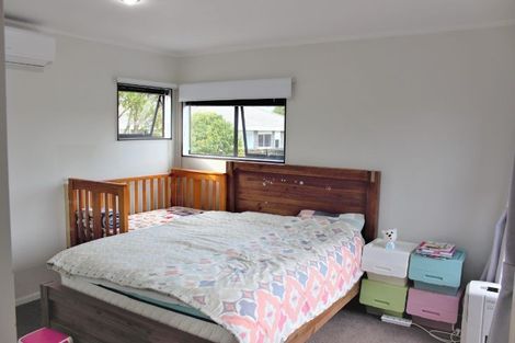 Photo of property in 6 Tokay Place, Huapai, Kumeu, 0810