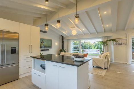 Photo of property in 301 Te Moana Road, Waikanae, 5036