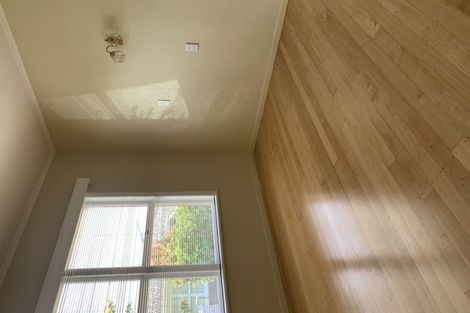 Photo of property in 1/16 Shakespeare Road, Milford, Auckland, 0620