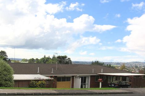 Photo of property in 1/2a Eastglen Road, Glen Eden, Auckland, 0602
