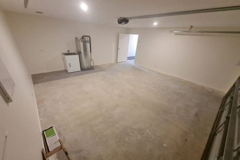 Photo of property in 7 Rewarewa Way, Timberlea, Upper Hutt, 5018