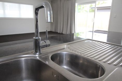 Photo of property in 13 Sutherland Crescent, Westbrook, Palmerston North, 4412