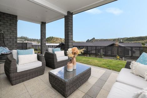 Photo of property in 4 Rochfort Crescent, Pyes Pa, Tauranga, 3112