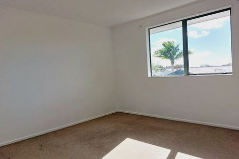 Photo of property in 1/23 Landow Place, Henderson, Auckland, 0612