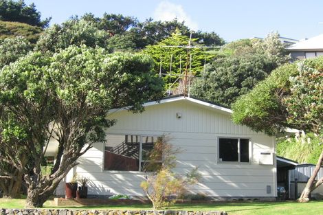 Photo of property in 104 Pope Street, Camborne, Porirua, 5026