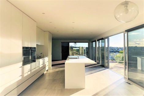 Photo of property in 1/14 Rothesay Bay Road, Rothesay Bay, Auckland, 0630