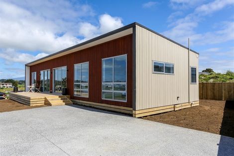 Photo of property in 3 Hinz Lane, Bell Block, New Plymouth, 4312